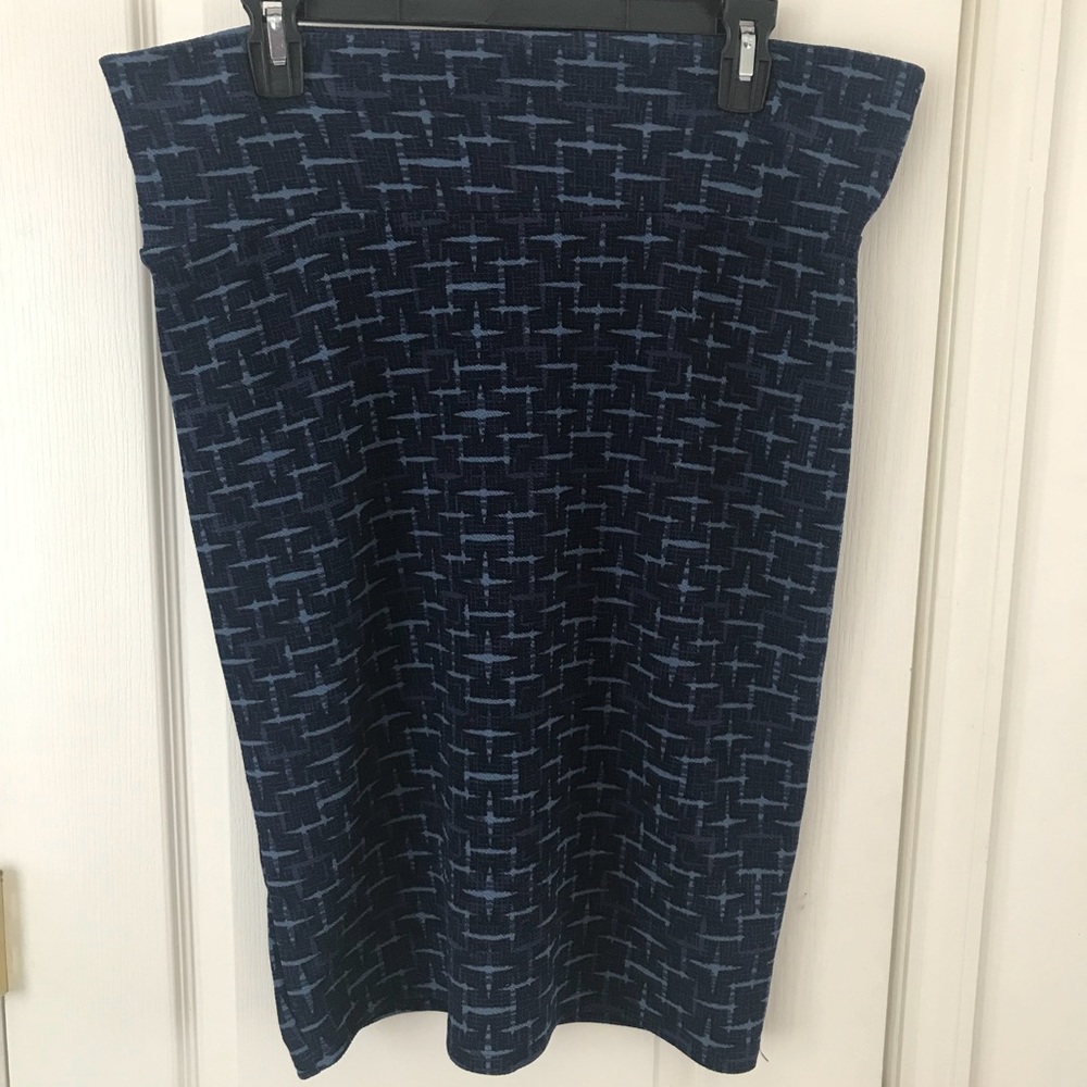 Pre-owned Lularoe Cassie XL